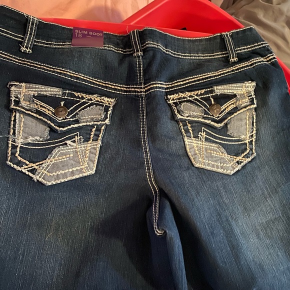 Lane Bryant - Slim Boot Distressed Dark Wash  Sz18 - Picture 5 of 6